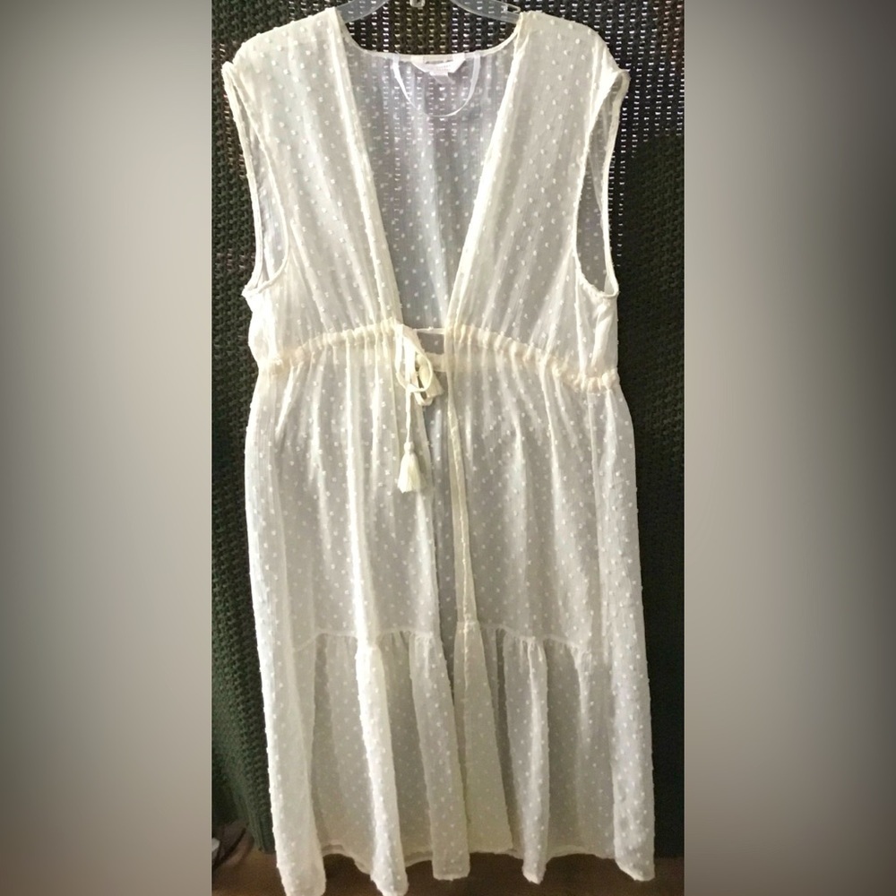 Lauren Conrad Women’s Ivory Sleeveless Sheer Cover Kimono w/Tassel Tie Front;